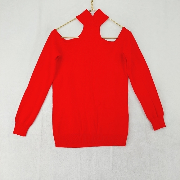 NEW Cyrus Red Rayon Blend Turtleneck Cold Shoulder Sweater P2978 - Picture 4 of 8